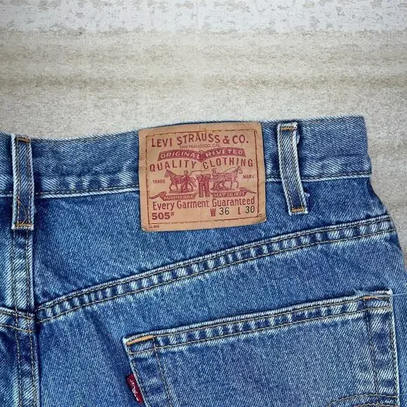Vintage 90s Levis 505 Jeans 36x30 Regular Straight Leg Medium Wash Denim - Picture 4 of 5
